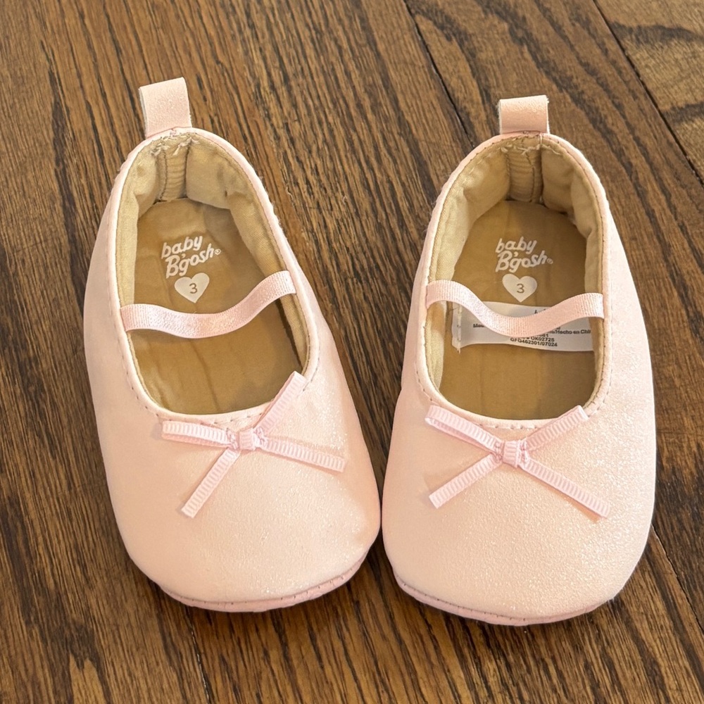 Oshkosh Baby B’gosh Ballet Slippers size 3 baby